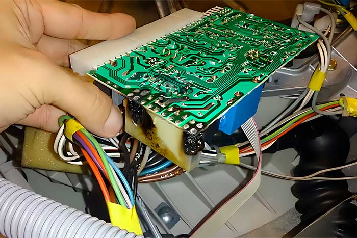 Ремонт электронного модуля стиральной машины
